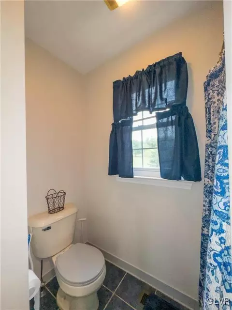 2534 Williams Rd, Bath, PA 18014 photo 30