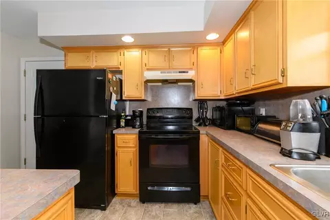 2534 Williams Rd, Bath, PA 18014 photo 11