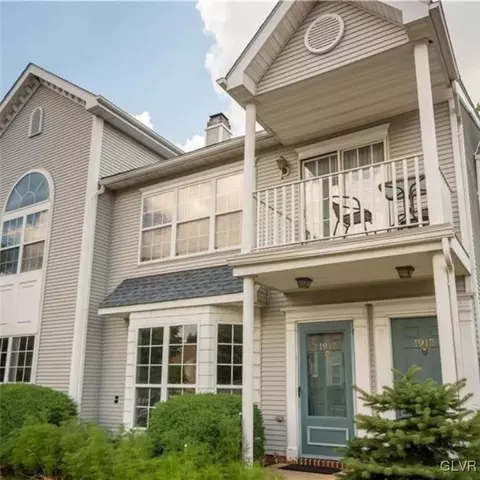 1917 Delancey St, Hellertown, PA 18055