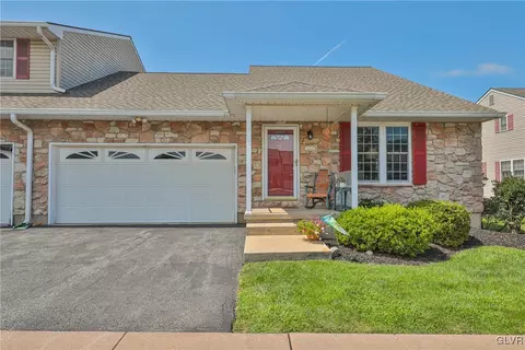 5 Saratoga Ct, Forks Twp, PA 18040