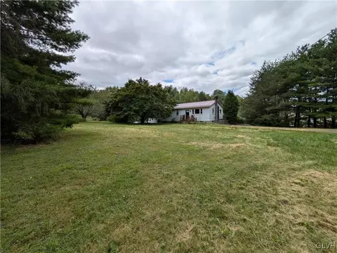 152 Mall Ln, Lehighton, PA 18235