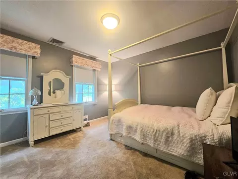 170 Pine Manor Dr, Hellertown, PA 18055 photo 36