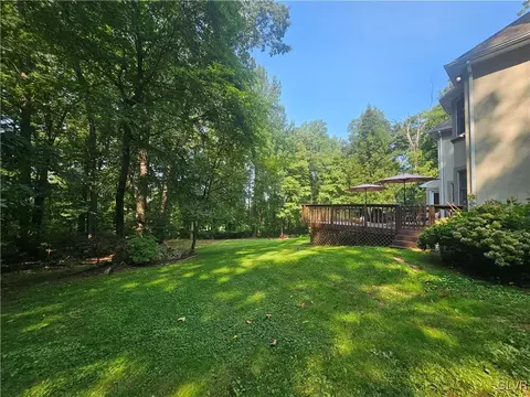 170 Pine Manor Dr, Hellertown, PA 18055 photo 7