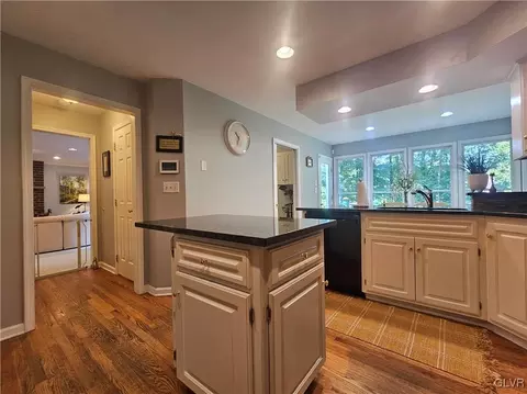 170 Pine Manor Dr, Hellertown, PA 18055 photo 14
