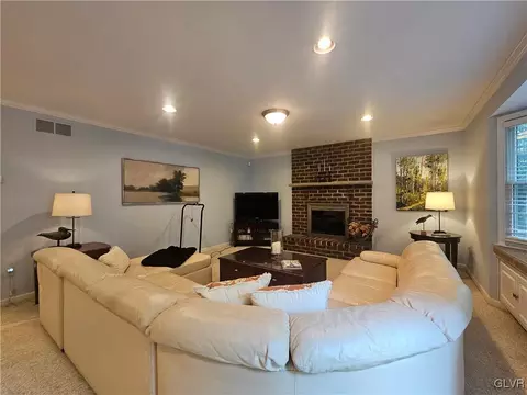 170 Pine Manor Dr, Hellertown, PA 18055 photo 19