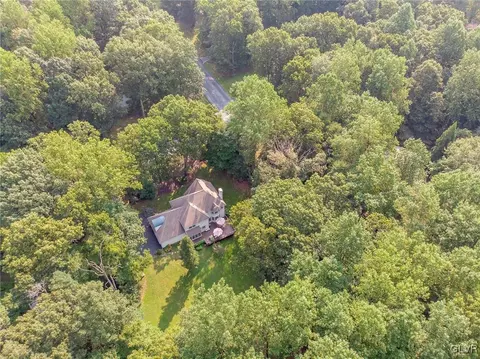170 Pine Manor Dr, Hellertown, PA 18055 photo 43