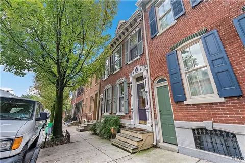 412 N 8th St, Allentown, PA 18102