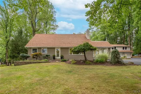 5366 Susan Rd, Coopersburg, PA 18036