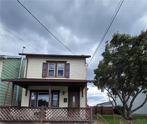 1015 Oak St, Coplay, PA 18037