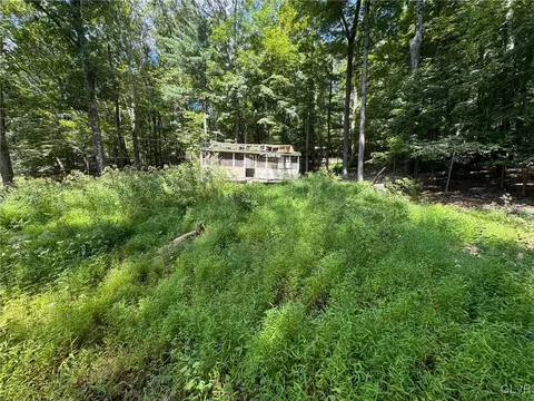 3428 Pocono Dr, Middle Smithfield Twp, PA 18302