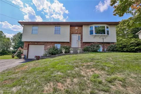 1425 Quarry Dr, Bethlehem, PA 18020