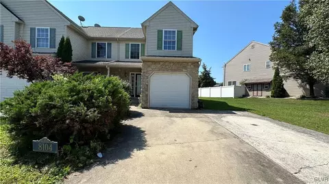 8104 Heritage Dr, Alburtis, PA 18011