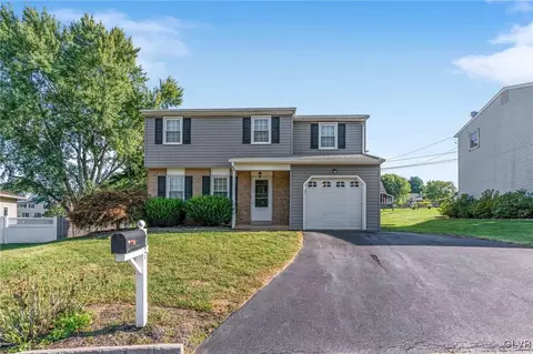 567 Pioneer Cir, Harleysville, PA 19438