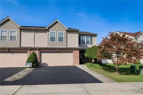 1122 Wynnewood Dr, Northampton, PA 18067