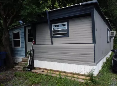 186 Maple Dr, Quakertown, PA 18951