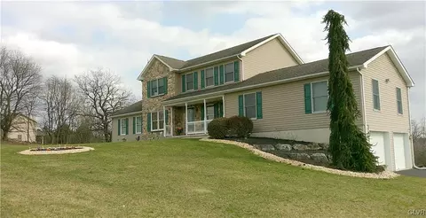 1025 Valley Rd, Northampton, PA 18067