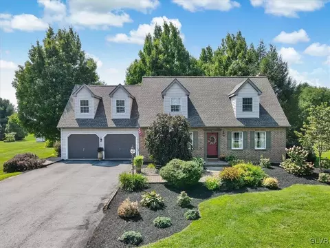 123 Lori Ln, Mertztown, PA 19539