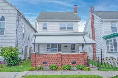 138 W White St, Summit Hill, PA 18250