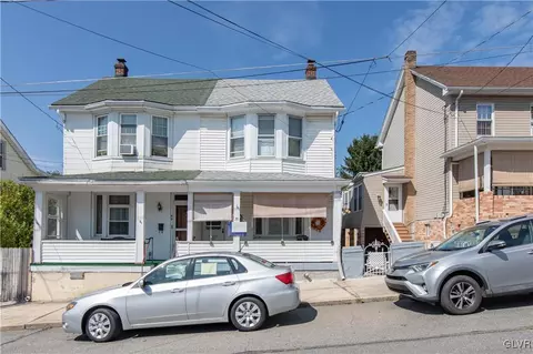 39 E High St, Coaldale, PA 18218
