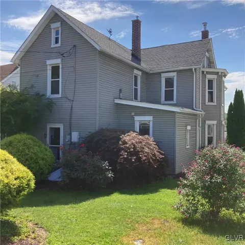 2131 Main St, Bethlehem, PA 18017 photo 4