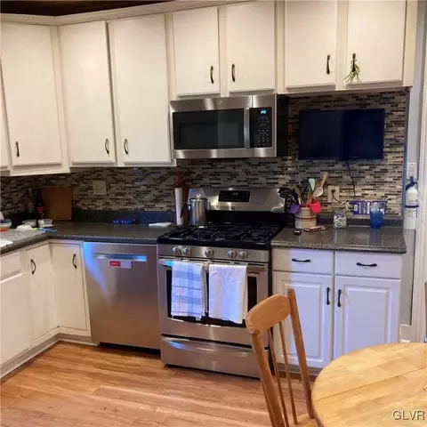 2131 Main St, Bethlehem, PA 18017 photo 8