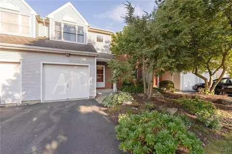 7767 Cross Creek Cir, Macungie Twp, PA 18031