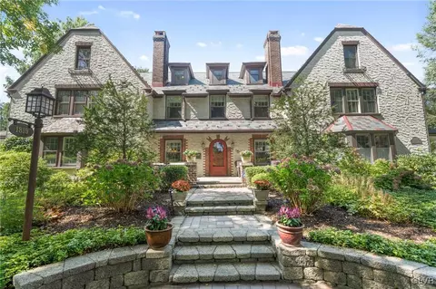 1819 Maple St, Bethlehem, PA 18017