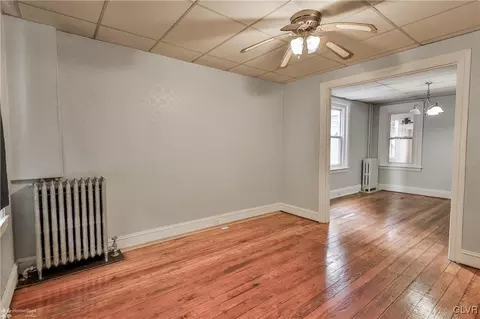 128 E Goepp St, Bethlehem, PA 18018 photo 3
