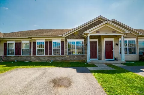 226 Huntington Ln, Forks Twp, PA 18040