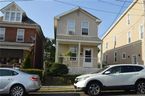127 Kichline Ave, Hellertown, PA 18055