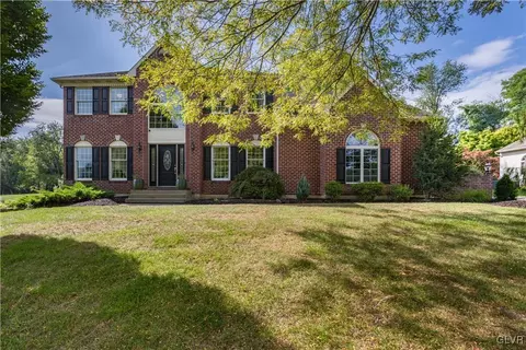 1870 Mill Run Ct, Hellertown, PA 18055
