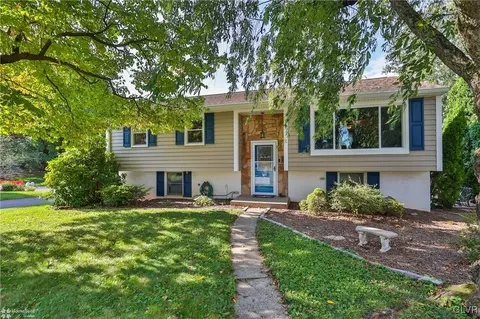 144 S Linden Ct, Emmaus, PA 18049