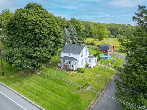 5934 Sullivan Trl, Nazareth, PA 18064