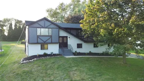 617 Haymont St, Palmer Township, PA 18045