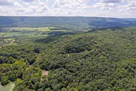 193 Quiet Valley Rd, Hamilton Twp, PA 18360