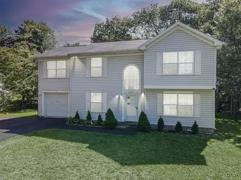 6129 Cumberland Rd, Coolbaugh Twp, PA 18466