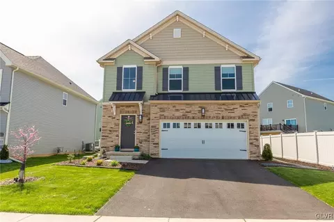 324 Kingsbarns Ln, Northampton, PA 18067