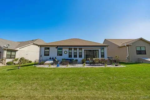 3489 Treeview Dr, Emmaus, PA 18049 photo 39
