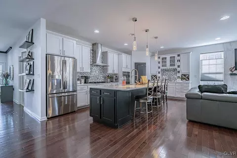 3489 Treeview Dr, Emmaus, PA 18049 photo 12