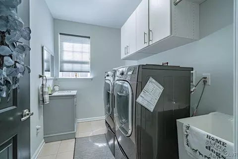 3489 Treeview Dr, Emmaus, PA 18049 photo 33
