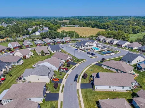 3489 Treeview Dr, Emmaus, PA 18049 photo 41