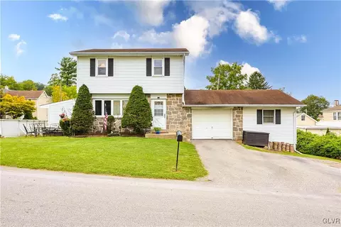 1618 Ehrets Ln, Allentown, PA 18103