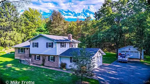 2231 Mountain Rd, Slatington, PA 18080