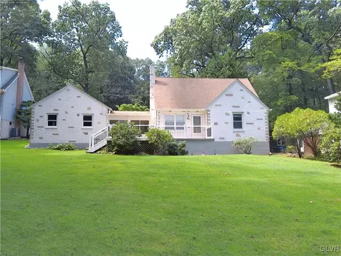 2850 Buttonwood St, Allentown, PA 18103