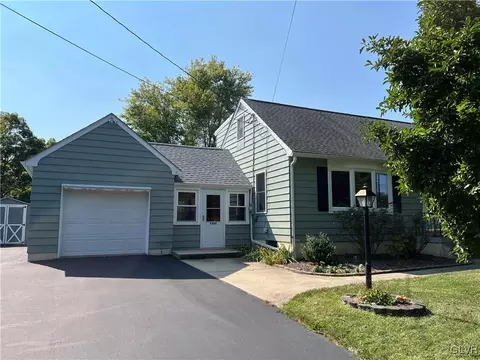 5260 Price Ave, Coopersburg, PA 18036