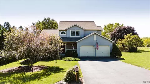 2820 Raspberry Ln, Coplay, PA 18037