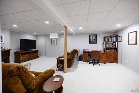 2820 Raspberry Ln, Coplay, PA 18037 photo 30