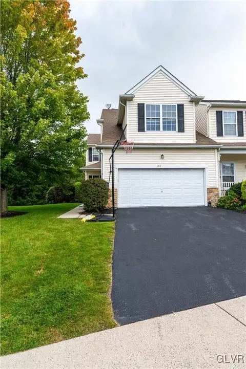 157 Willow Dr, Palmer Township, PA 18045