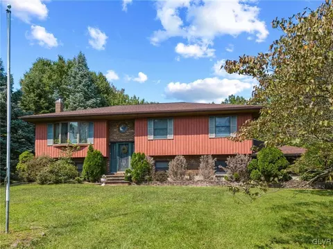 75 Barbara Ave, Lehighton, PA 18235