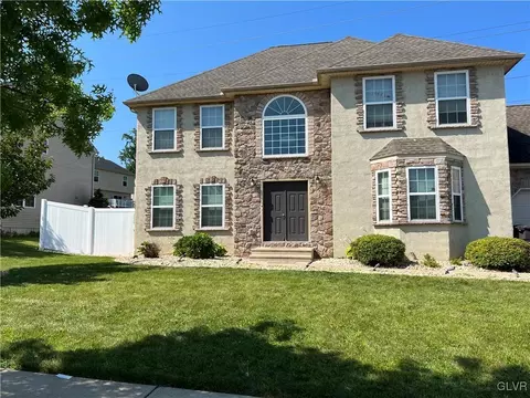1560 Abigail Ln, Allentown, PA 18104